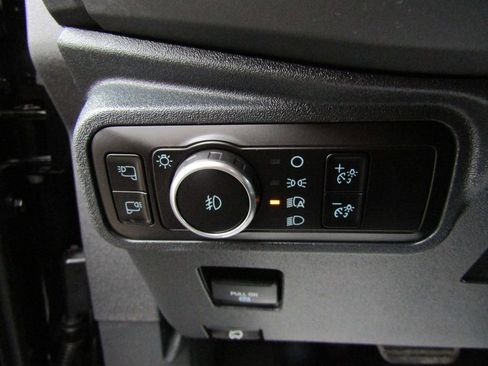 Used 2025 Ford Bronco Outer Banks image 11