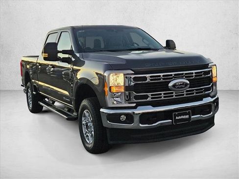 New 2026 Ford F250 XLT w/ FX4 Off-Road Package image 7