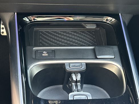 Certified 2025 Mercedes-Benz GLA 250 image 34