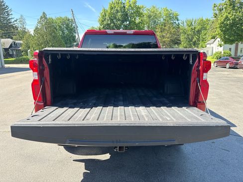 Used 2022 Chevrolet Silverado 1500 LT Trail Boss w/ Bed Protection Package AWD/4WD image 15