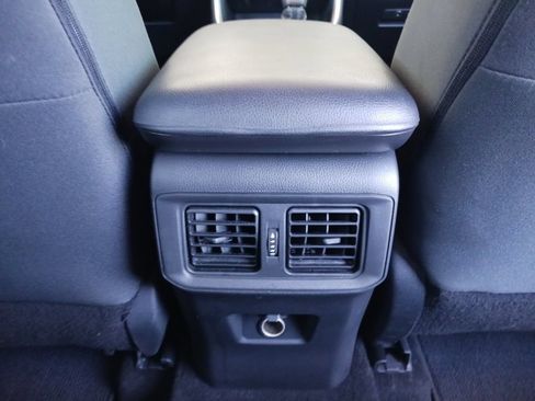 Used 2022 Toyota RAV4 LE FWD image 22