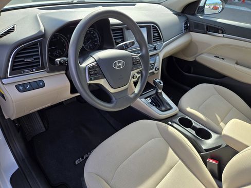 Used 2018 Hyundai Elantra SEL image 10