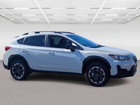 Certified 2023 Subaru Crosstrek 2.0i image 6