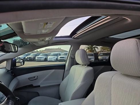 Used 2010 Toyota Venza FWD image 37