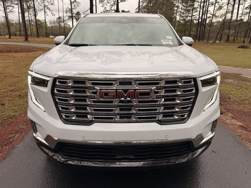New 2026 GMC Acadia Denali w/ Super Cruise Package FWD image 8