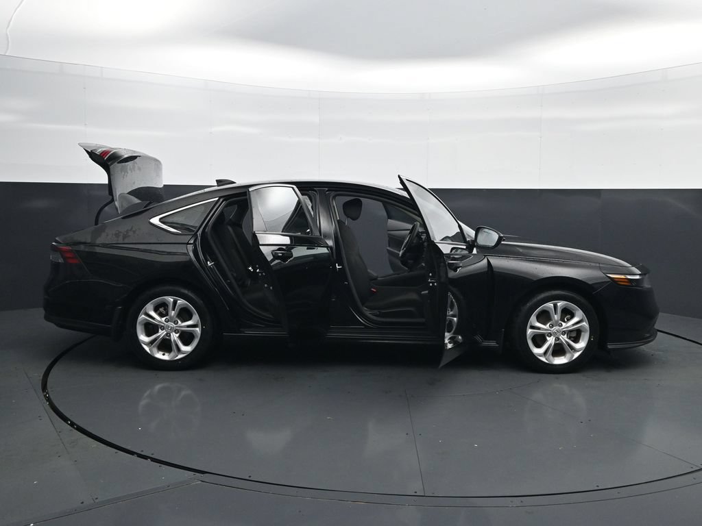 Used 2025 Honda Accord LX image 46