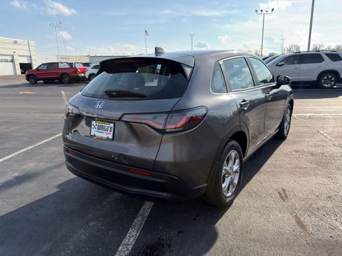 Used 2024 Honda HR-V LX image 6