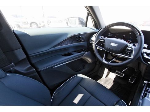 New 2026 Cadillac Lyriq Signature Sport image 8