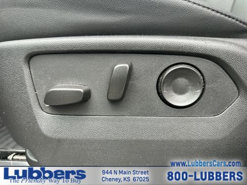 Used 2025 Chevrolet Silverado 2500 LTZ w/ LTZ Convenience Package image 12