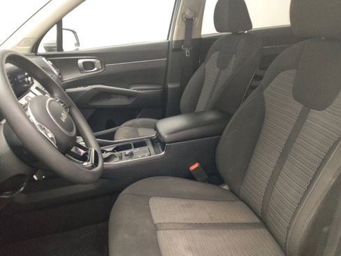 Used 2022 Kia Sorento LX FWD image 17