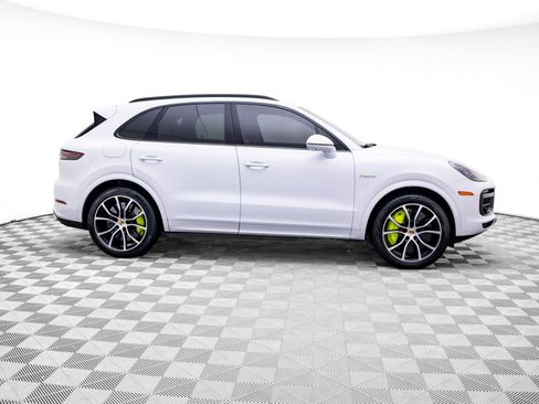 Used 2023 Porsche Cayenne Turbo S w/ Premium Package Plus AWD/4WD image 6
