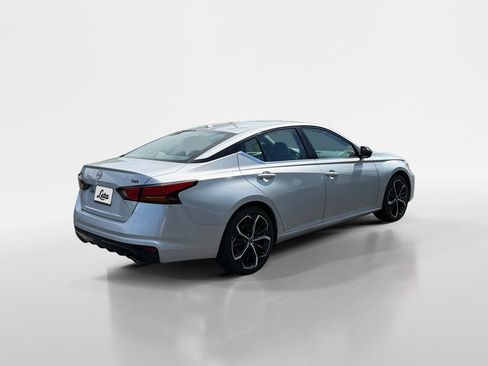 Used 2024 Nissan Altima 2.5 SR image 4