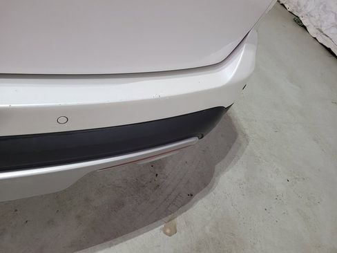 Used 2017 Ford Explorer XLT w/ Equipment Group 202A image 14