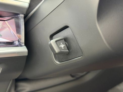 Used 2024 BMW i7 xDrive60 w/ Premium Package image 20