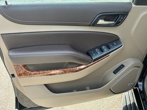 Used 2020 Chevrolet Suburban Premier w/ Max Trailering Package RWD image 10