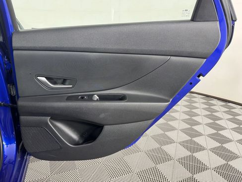 Used 2024 Hyundai Elantra SEL FWD image 28