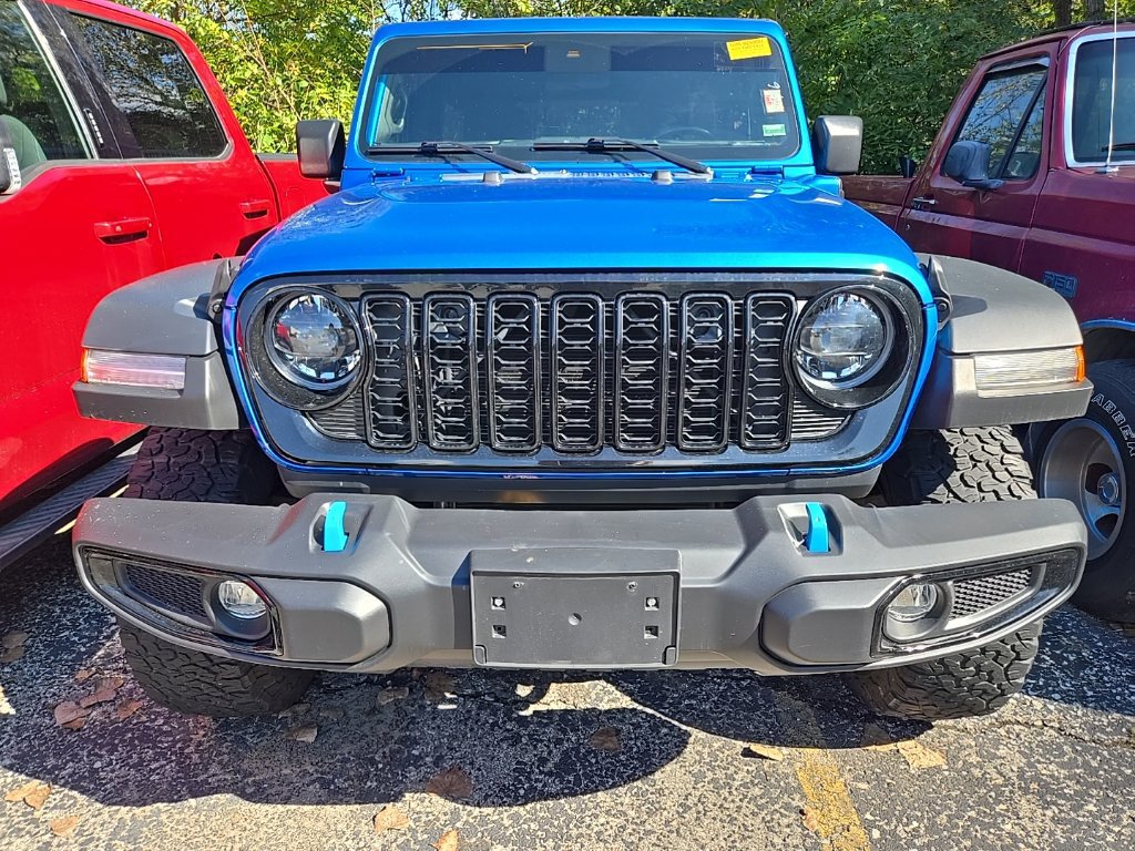 Used 2024 Jeep Wrangler Unlimited AWD/4WD image 3