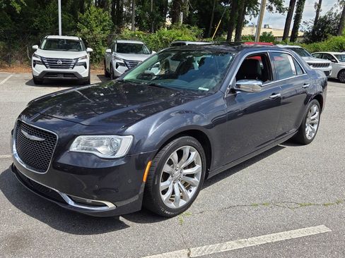 Used 2017 Chrysler 300 C w/ Safetytec Plus Group RWD image 3