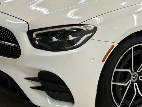 Used 2022 Mercedes-Benz E 350 Sedan w/ AMG Line Exterior image 4