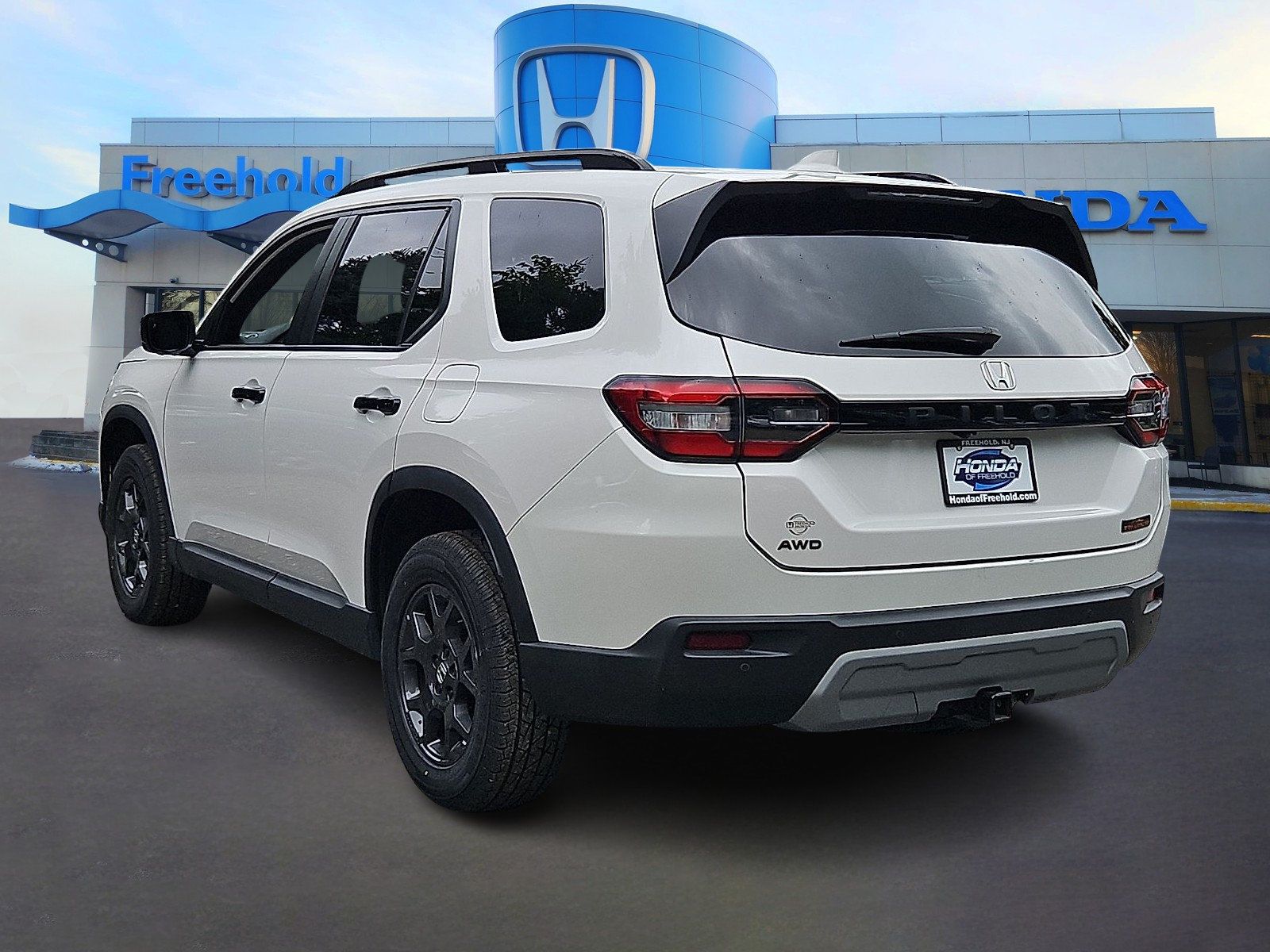 Certified 2023 Honda Pilot TrailSport image 5