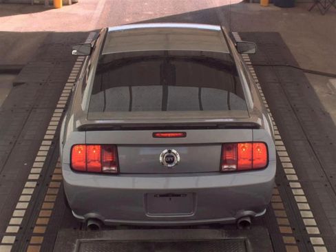 Used 2007 Ford Mustang GT RWD image 6