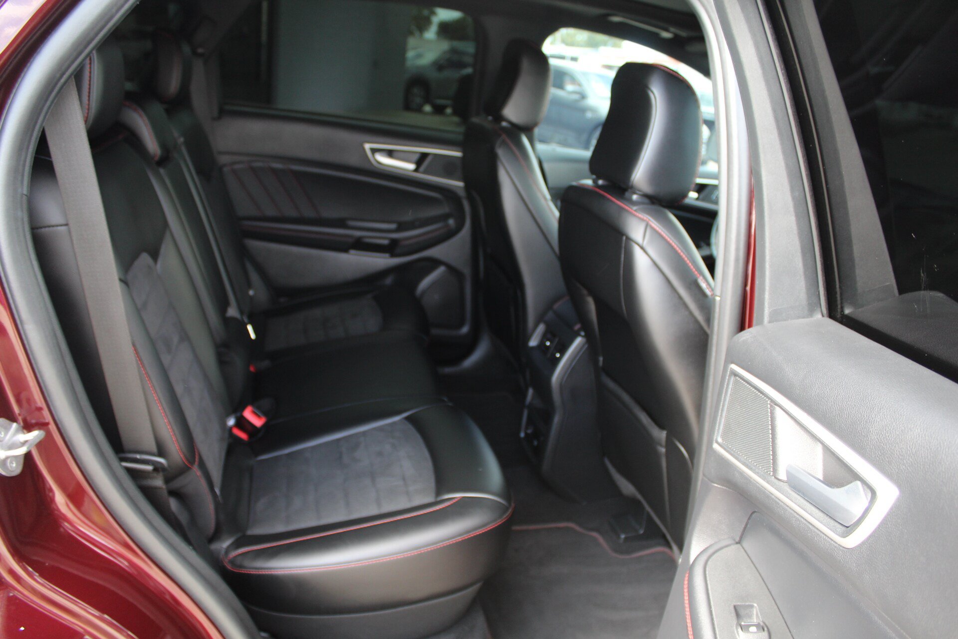 Used 2021 Ford Edge ST-Line FWD image 20