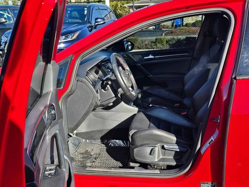 Used 2016 Volkswagen GTI SE image 20