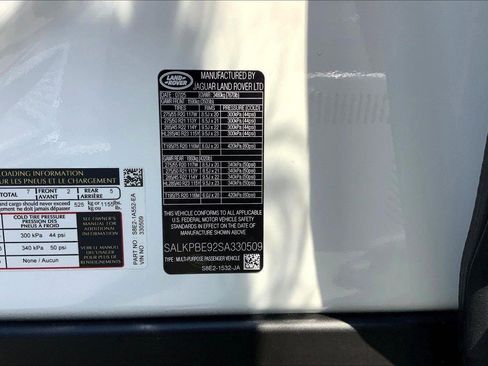 New 2025 Land Rover Range Rover Long Wheelbase SE AWD/4WD image 10