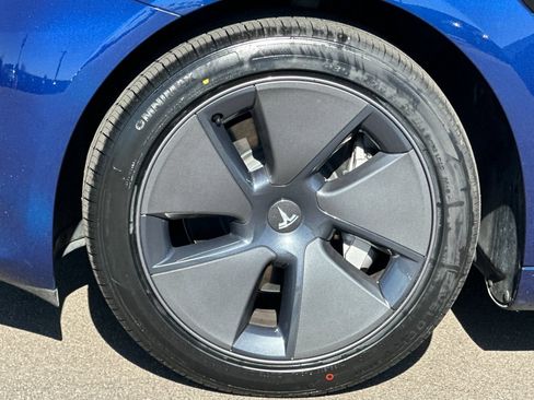 Used 2023 Tesla Model 3 Standard Range RWD image 43