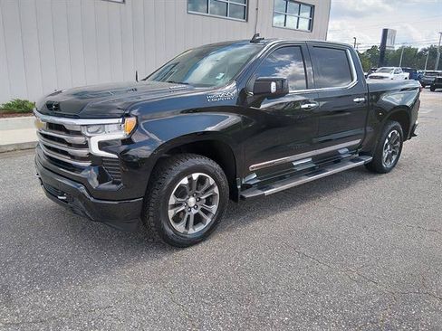 Used 2022 Chevrolet Silverado 1500 High Country w/ High Country Premium Package AWD/4WD image 7