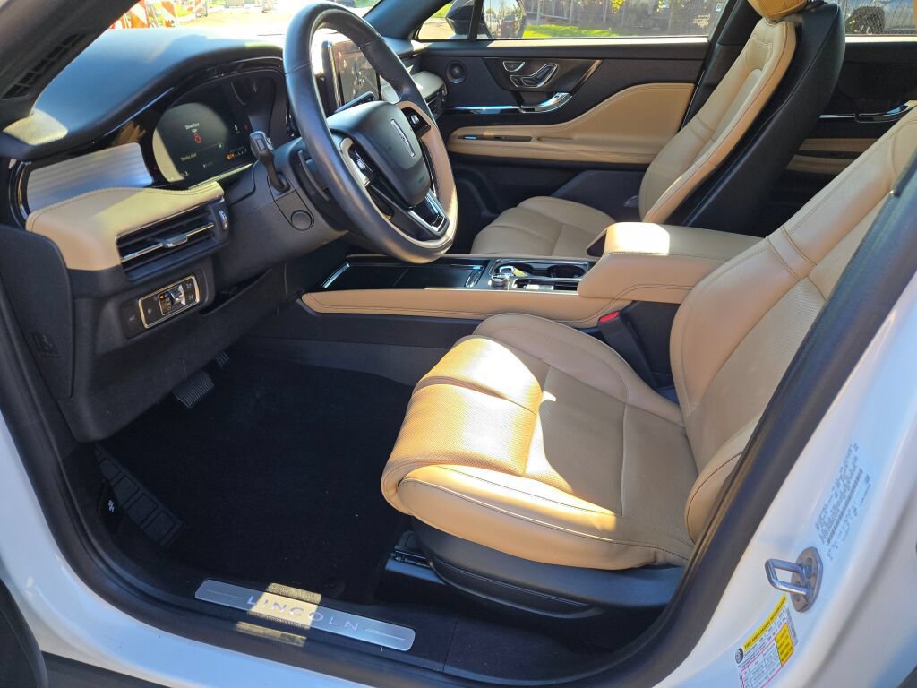 Used 2022 Lincoln Corsair Reserve w/ Equipment Group 201A AWD/4WD image 27