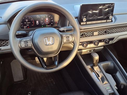 Certified 2025 Honda Accord LX image 13