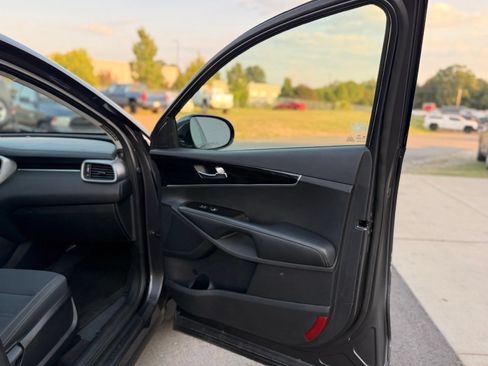 Used 2019 Kia Sorento AWD V6 w/ LX V6 Convenience Package image 21
