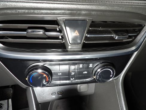 Used 2024 Buick Encore GX Sport Touring FWD image 16