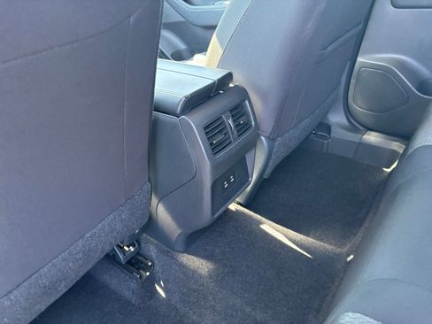 Used 2025 Nissan Rogue SV FWD image 24
