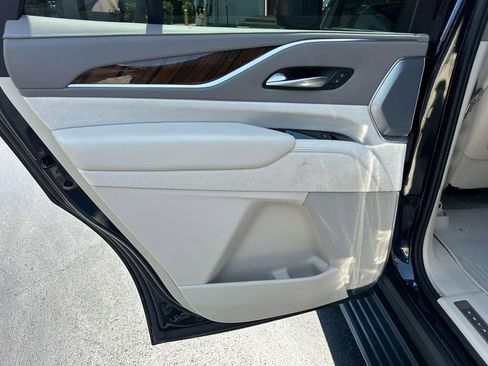 Used 2023 Cadillac Escalade Sport Platinum w/ Heavy-Duty Trailer Package AWD/4WD image 19