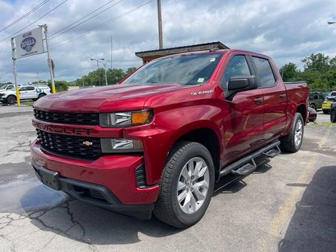 Used 2022 Chevrolet Silverado 1500 Custom AWD/4WD image 3