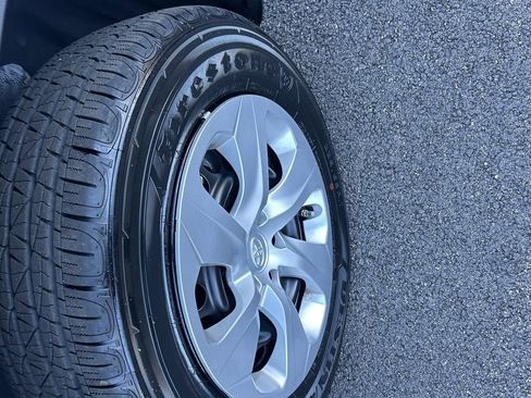 Certified 2022 Toyota RAV4 LE image 20