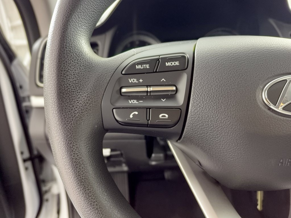 Used 2020 Hyundai Elantra SE w/ Cargo Package (C1) FWD image 18