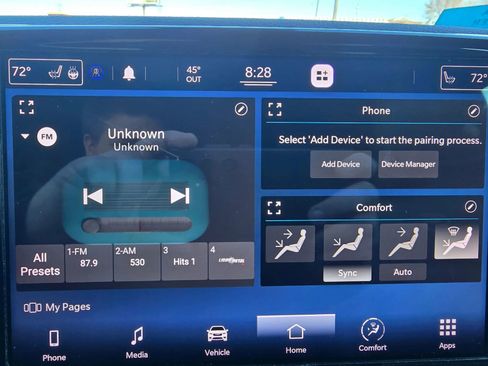 Used 2021 Chrysler Pacifica Touring-L w/ Uconnect Theater Family Group image 12