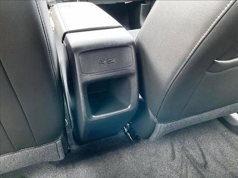 Used 2024 Buick Envista Preferred w/ Convenience II Package FWD image 25