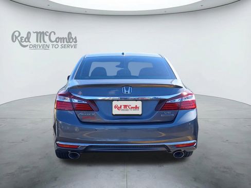 Used 2016 Honda Accord Touring image 4
