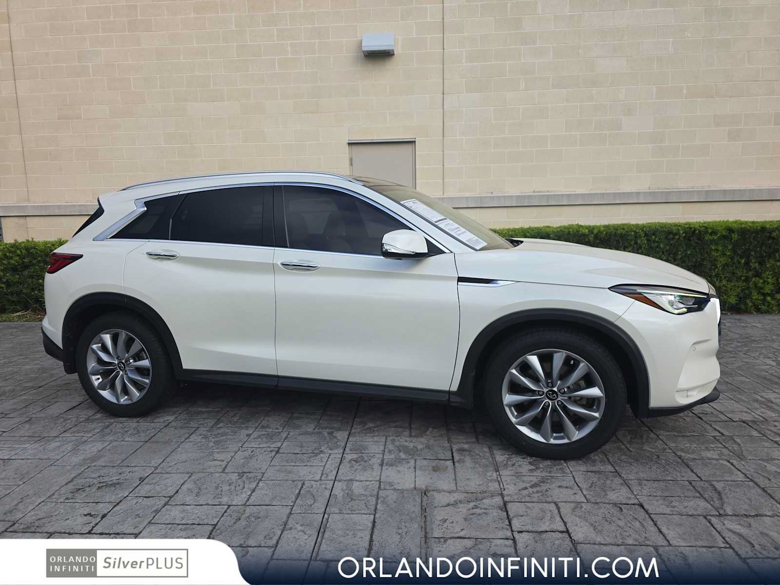 Used 2022 INFINITI QX50 Essential FWD image 1