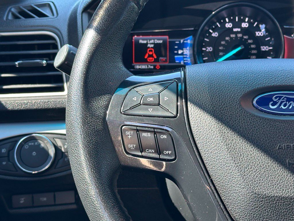 Used 2017 Ford Explorer XLT w/ Equipment Group 202A AWD/4WD image 10