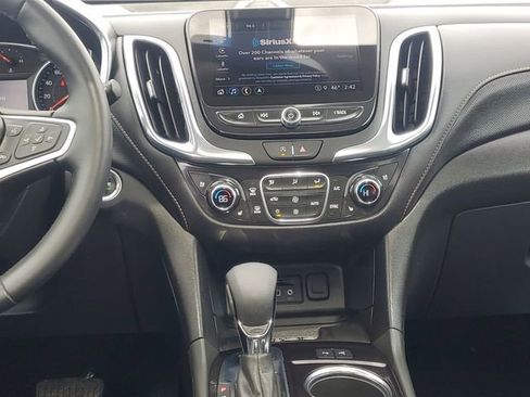 Used 2023 Chevrolet Equinox Premier image 30
