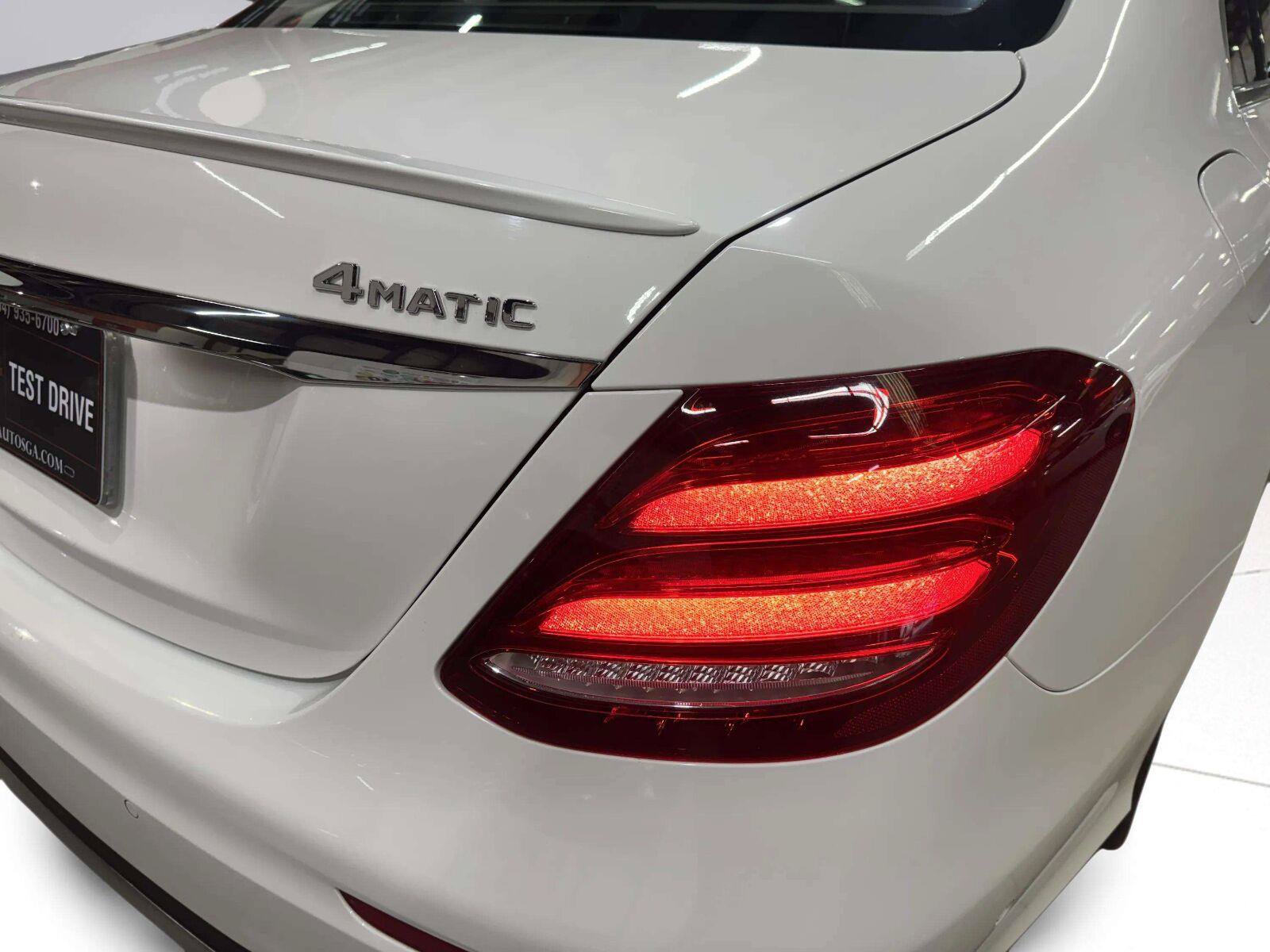 Used 2017 Mercedes-Benz E 300 4MATIC image 13