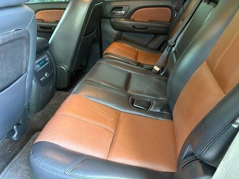 Used 2007 Chevrolet Tahoe LT w/ LT Preferred Equipment Group AWD/4WD image 11