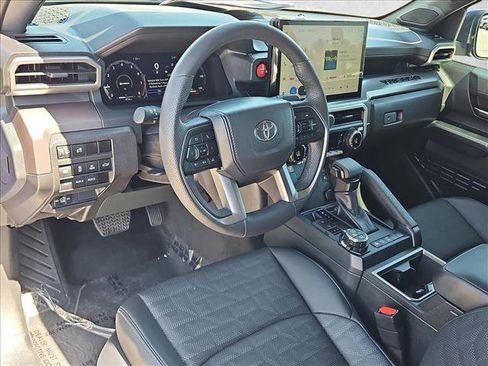 Certified 2025 Toyota Tacoma TRD Off-Road w/ TRD Off Road Premium Package AWD/4WD image 10