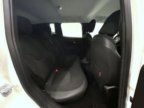 Used 2022 Jeep Renegade Trailhawk image 18