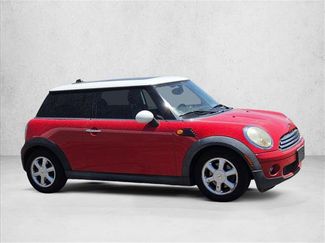 Used 2009 MINI Cooper Hardtop FWD video 2